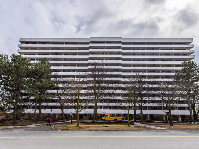 1 Royal Orchard Blvd Thornhill Ontario