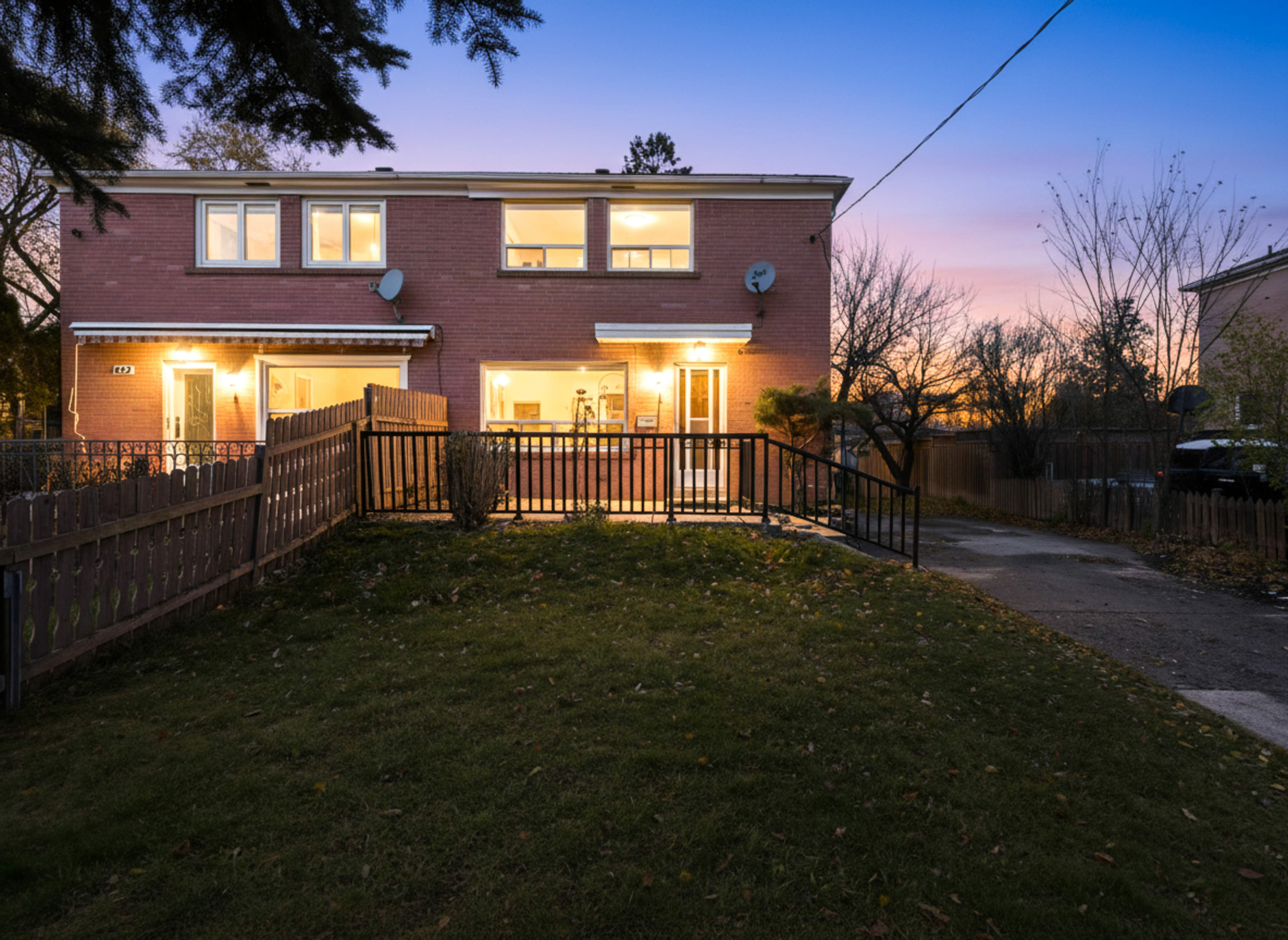 245 Demaine Crescent Richmond Hill