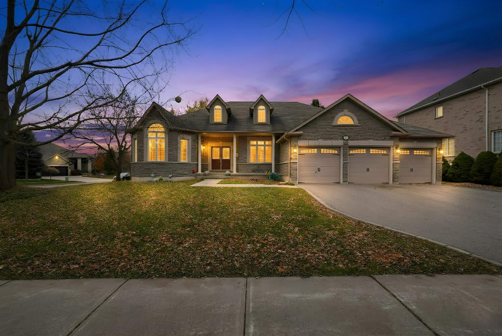 2 Kootenay Ridge, Vaughan