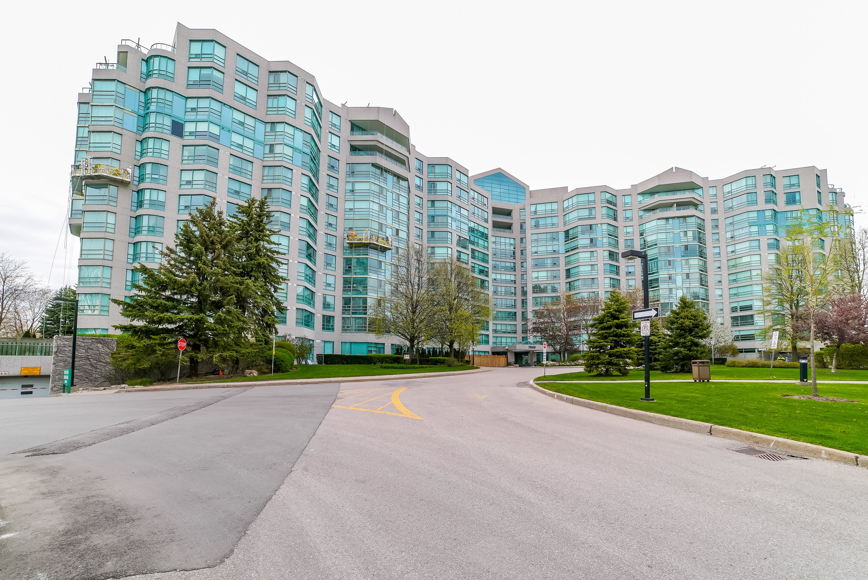 7905 Bayview