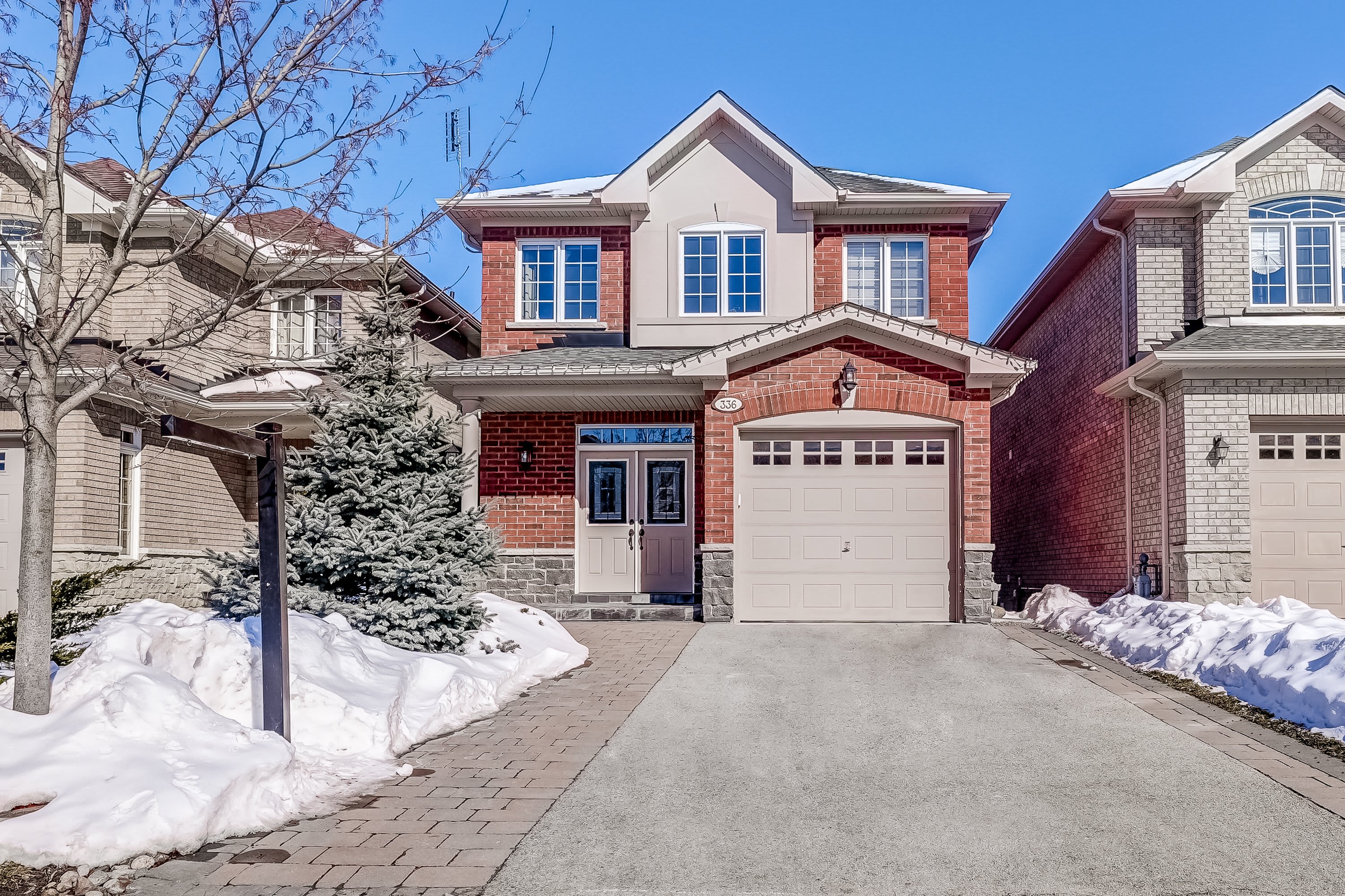 336 Rita's Avenue Newmarket
