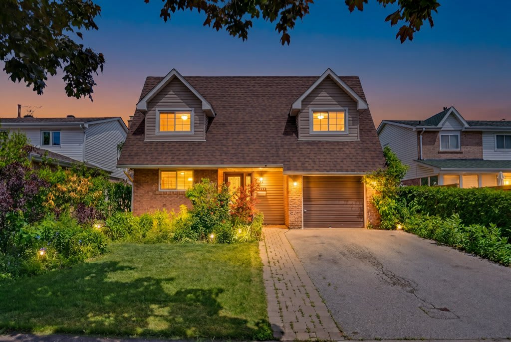 1580 Alwin Circle Pickering