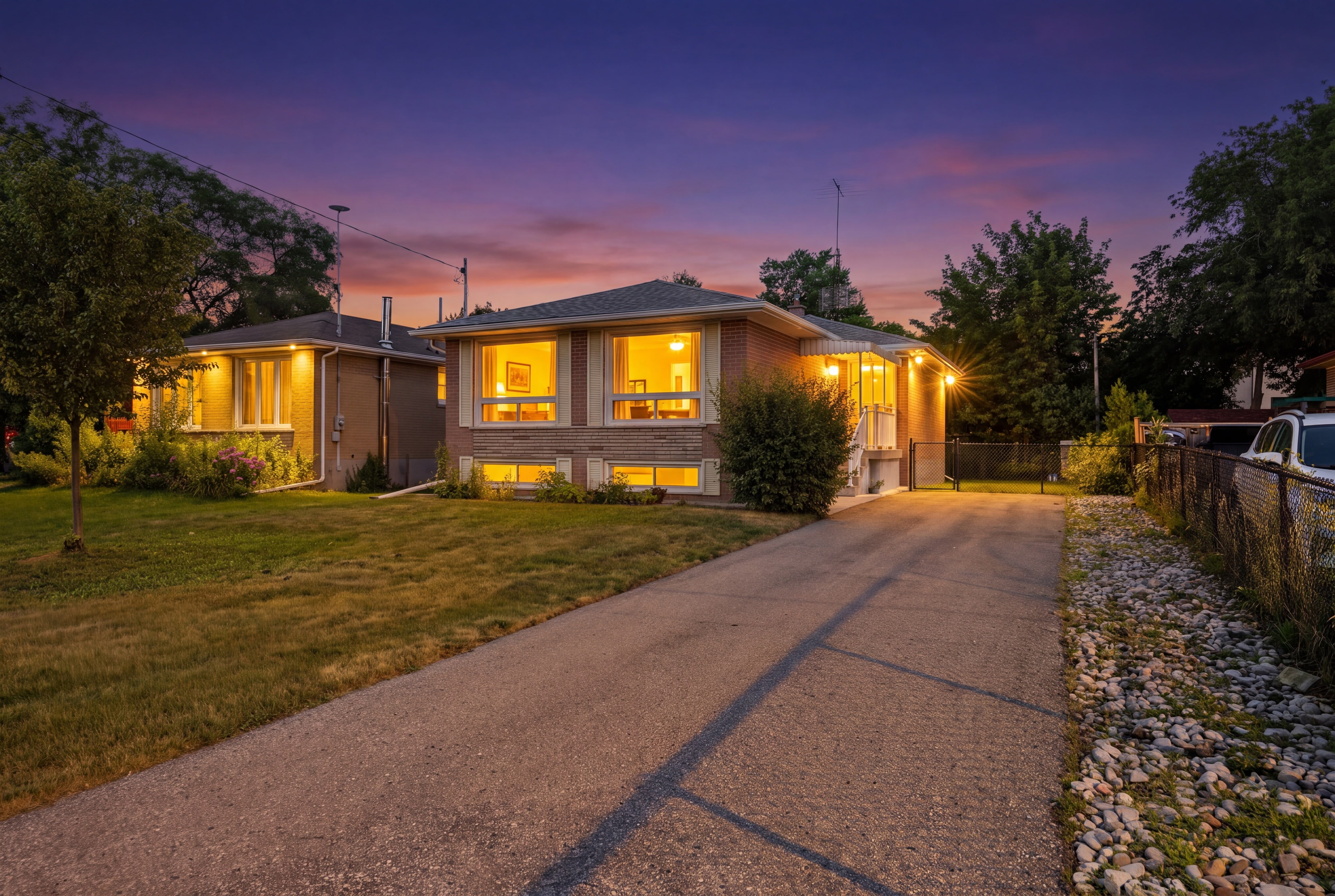 407 Wenlock Avenue, Richmond Hill