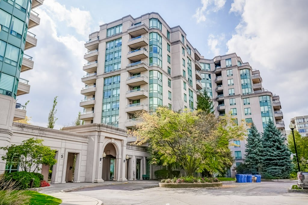 PH204 - 1 Emerald Lane