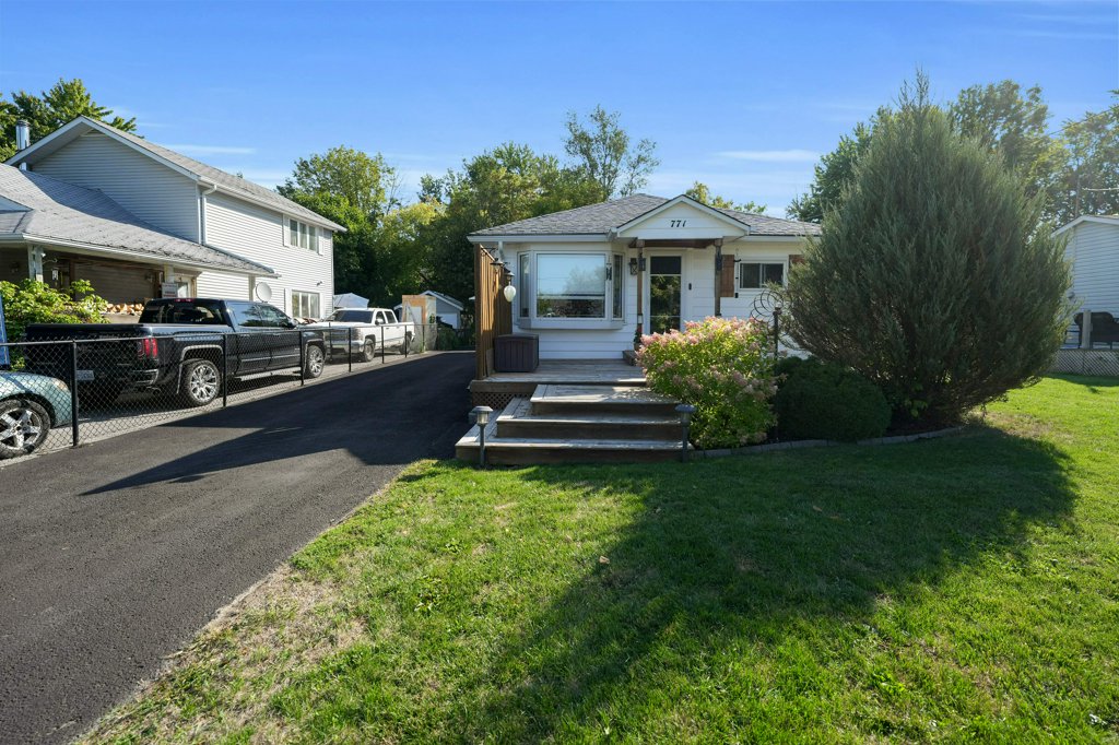 771 Third Avenue, Georgina