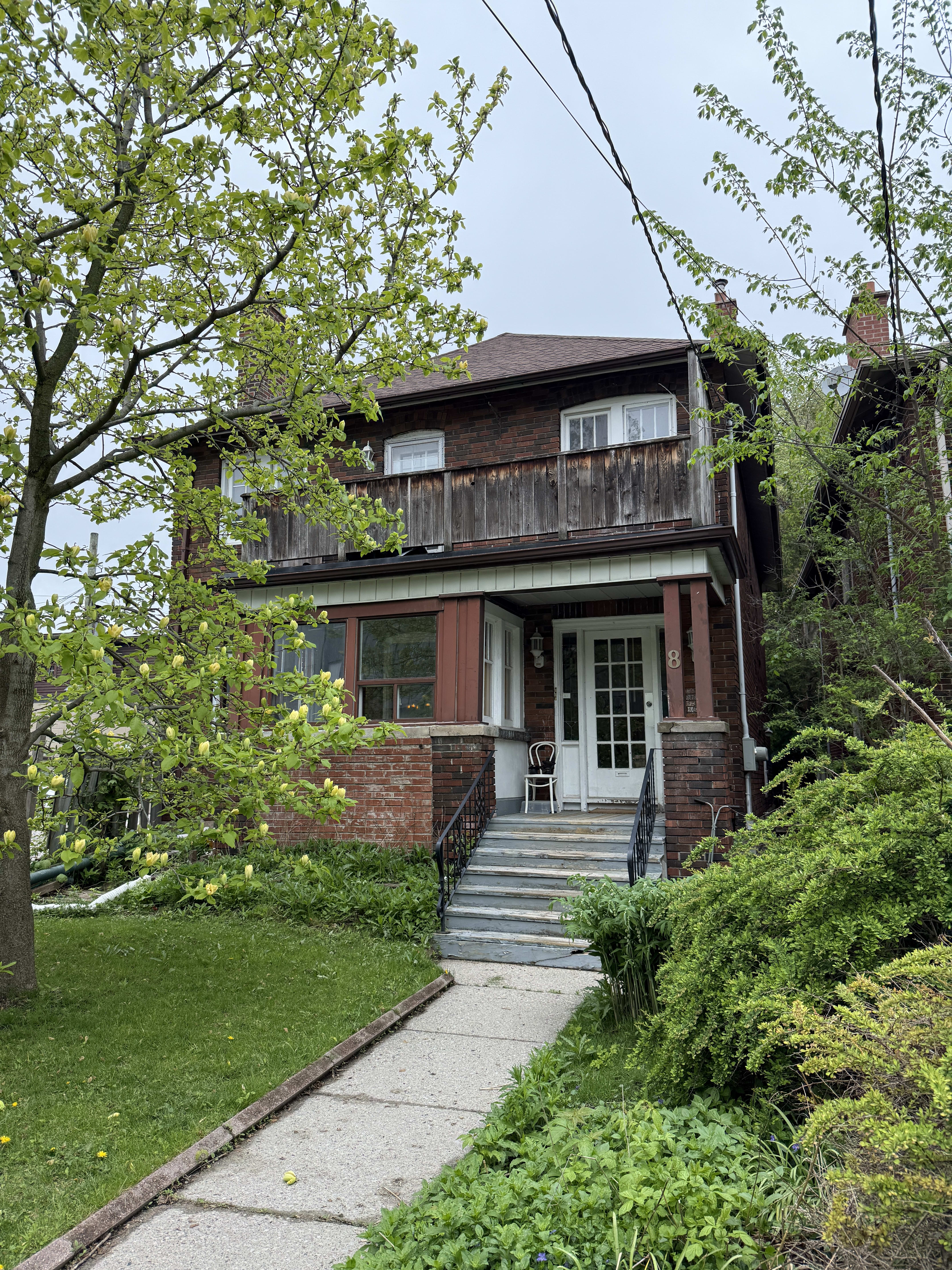 8 Snowdon Avenue, Toronto